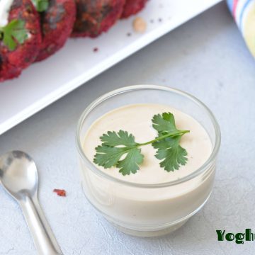 Curd dip or yoghurt dip is very quick and easy dip to prepare, just mixing curd with soya sauce and garlic, a delicious dip is ready in no time.