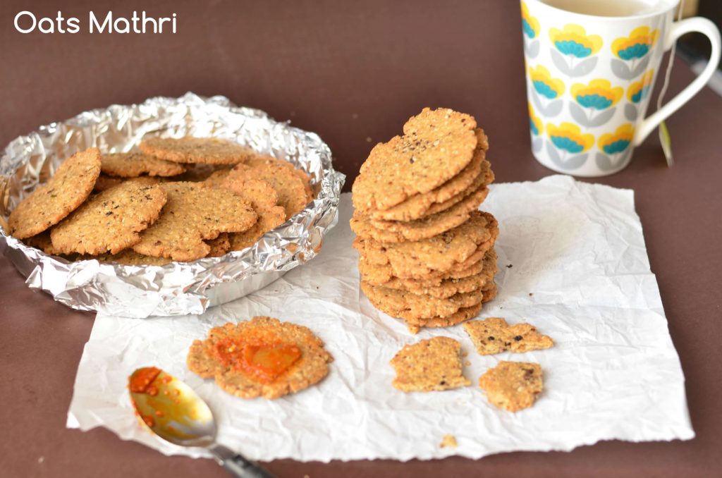 Oats flaxseeds mathri are a new healthy version of making traditional mathri/flat deep fried flatbread.  Both the ingredients are super nutrient with loads of health benefits. Oats flaxseeds mathri a great snack for weight conscious people. 